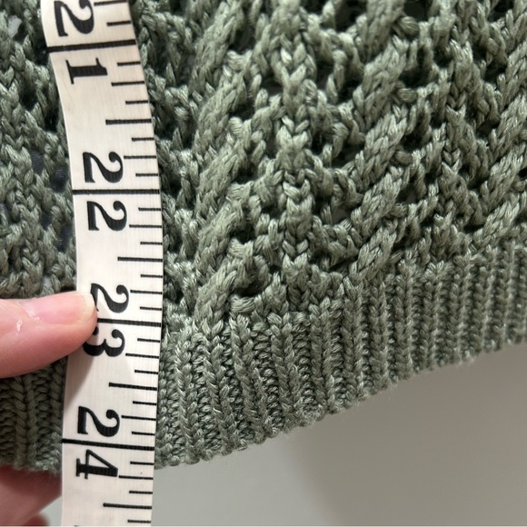 Marled Green Knit Sweater. Size Medium - Picture 4 of 7